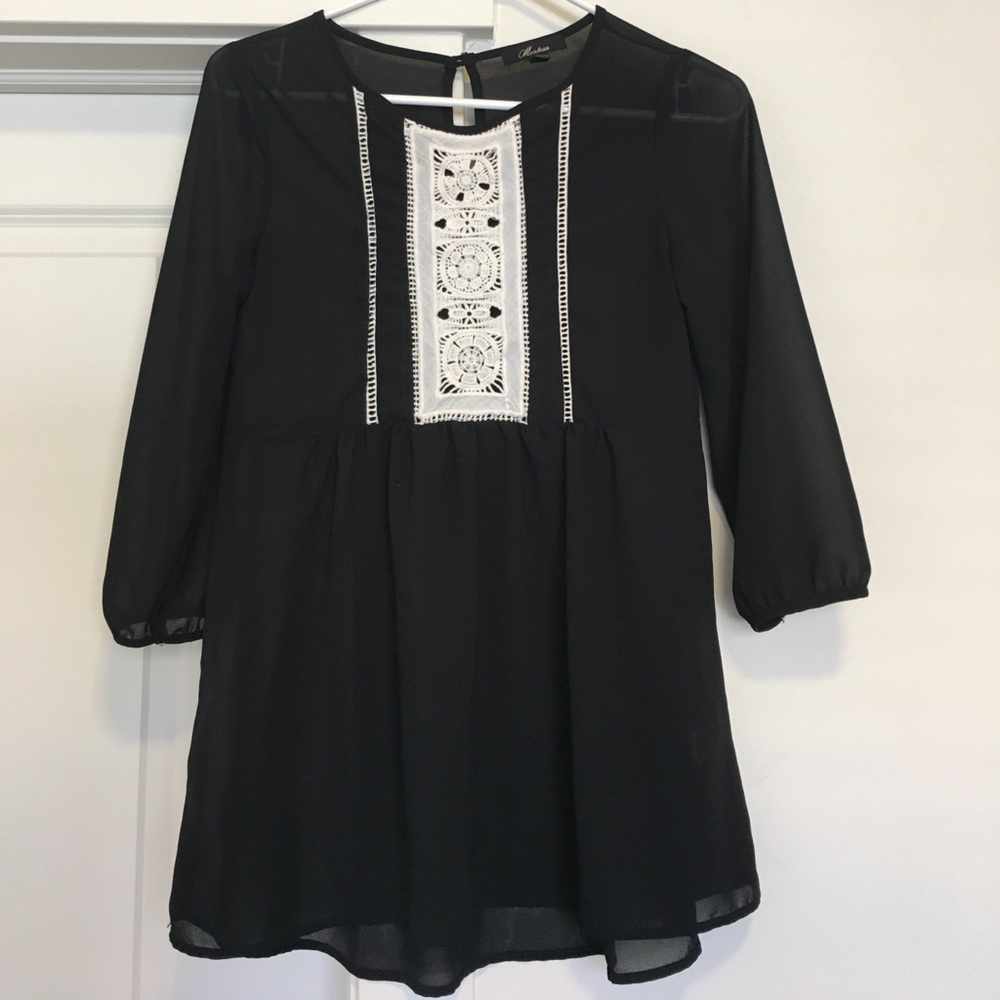 Black and white crocheted Blouse